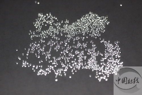 平南金属表面处理厂喷砂玻璃微珠清理